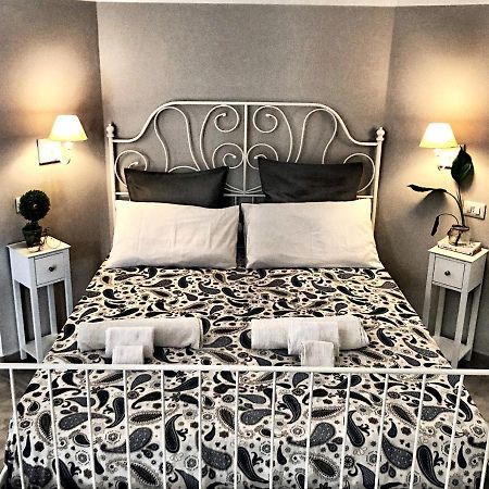 نابولي B&B Il Balconcino A Santa Chiara المظهر الخارجي الصورة