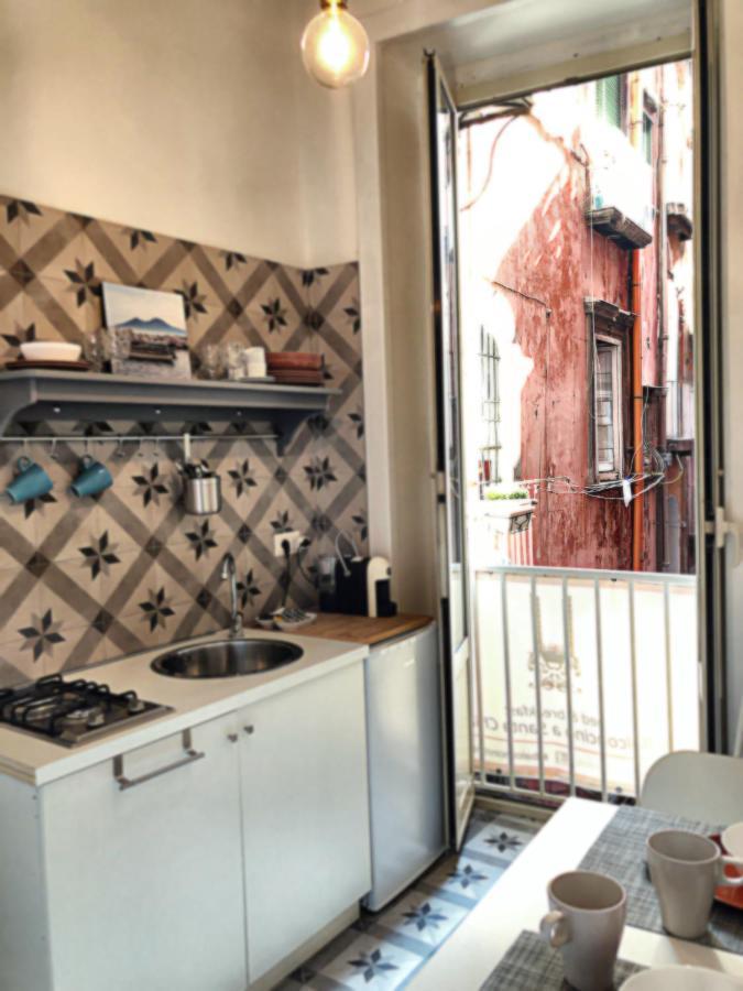 نابولي B&B Il Balconcino A Santa Chiara المظهر الخارجي الصورة