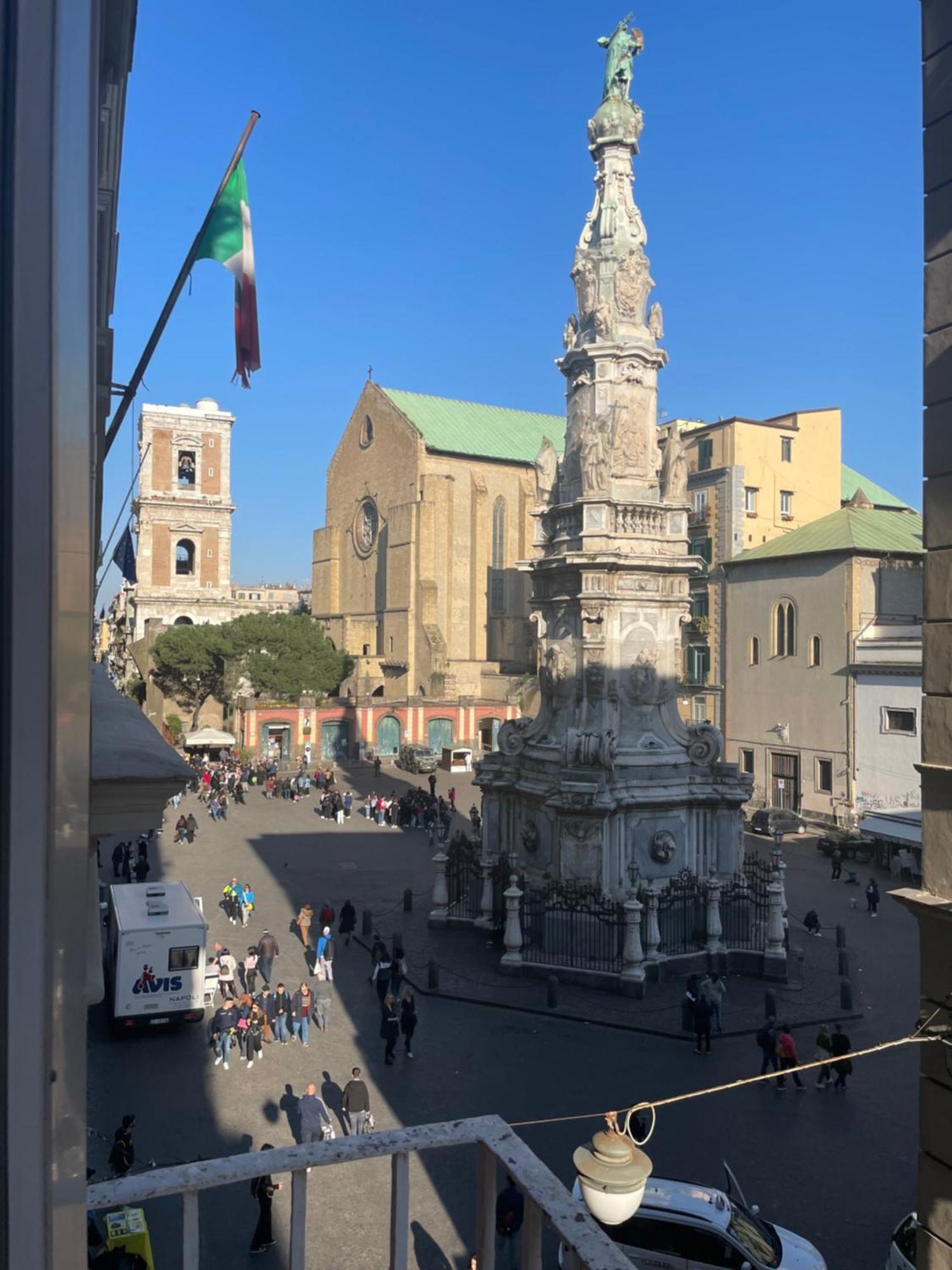نابولي B&B Il Balconcino A Santa Chiara المظهر الخارجي الصورة