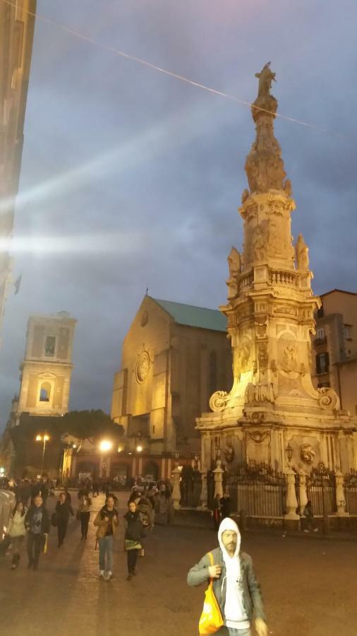نابولي B&B Il Balconcino A Santa Chiara المظهر الخارجي الصورة