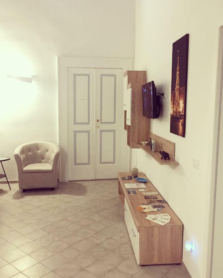 نابولي B&B Il Balconcino A Santa Chiara المظهر الخارجي الصورة